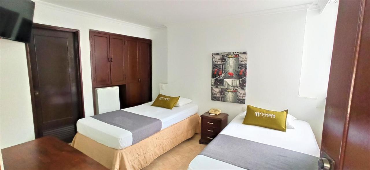 Hotel Windsor Plaza - Downtown 卡利 外观 照片