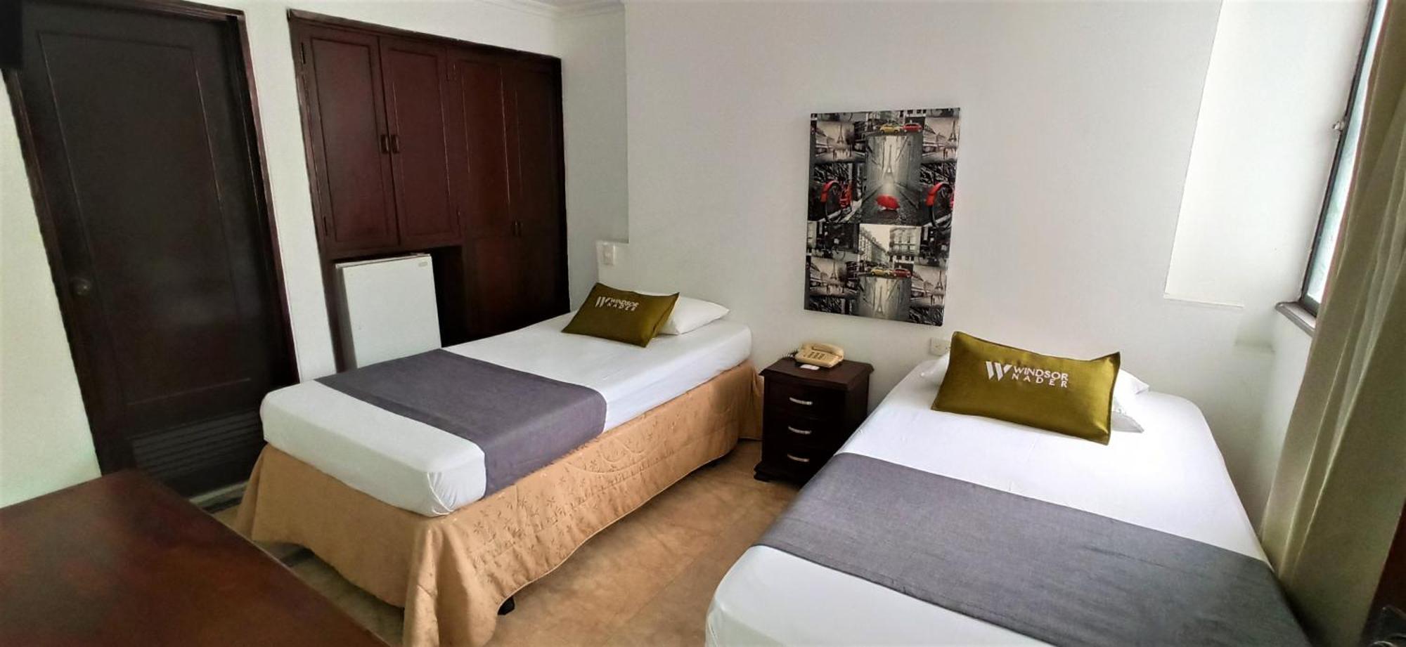 Hotel Windsor Plaza - Downtown 卡利 外观 照片